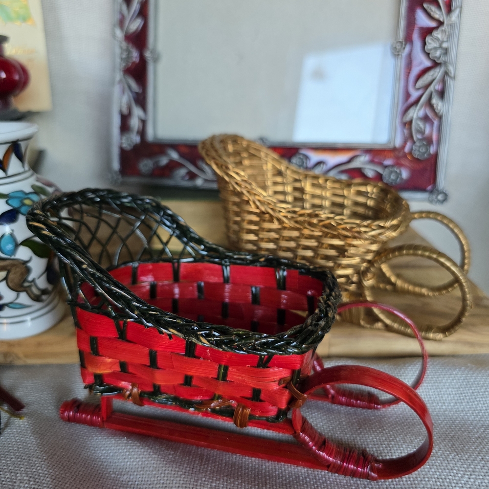Whimsy Christmas Drop - Picture 4 of 10